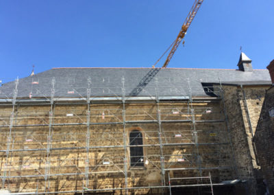 Rénovation église toiture ardoise aux clous BENAC